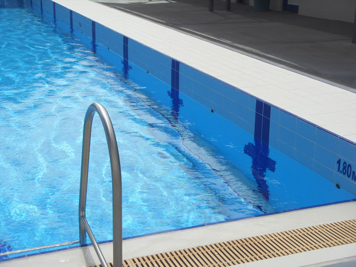 Serapool commercial antislip pool tiles and drain grates and handles