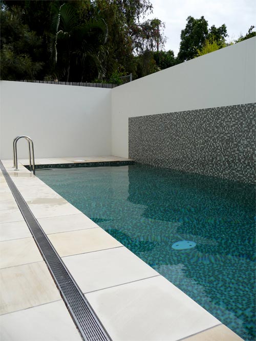 GCR270 Camo Light glass mosaic pool tile shown in situ