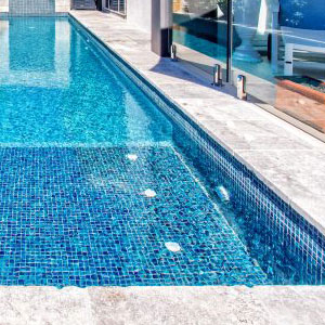 GC210 Peacock Glass mosaic tiles tiling a pools interior