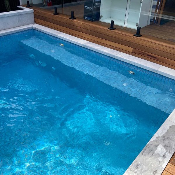 CMC266 Currumbin fully tiled blue pool