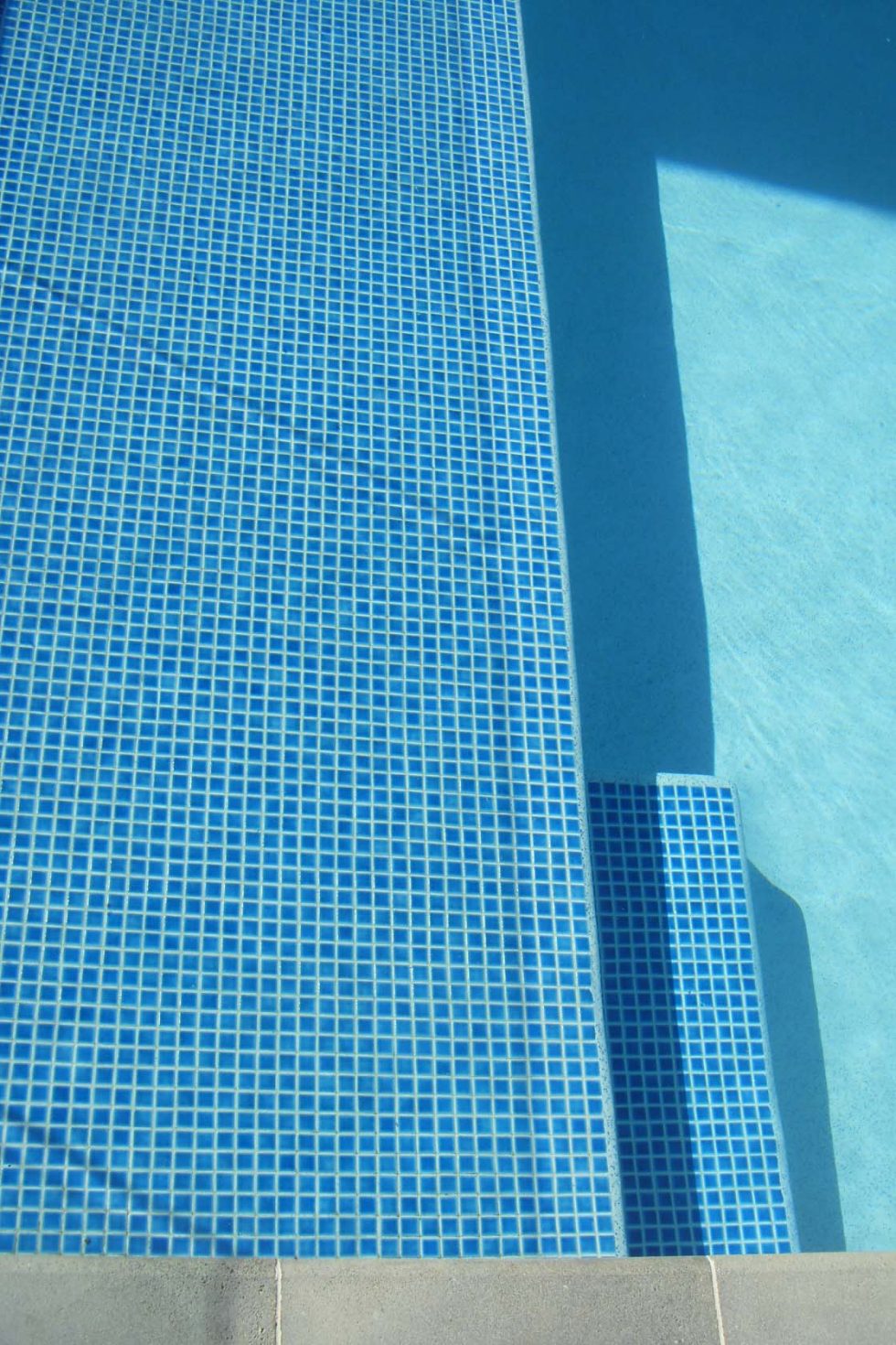 Atlantic Blue 23mm Ceramic Mosaic Pool Tiles CMC330