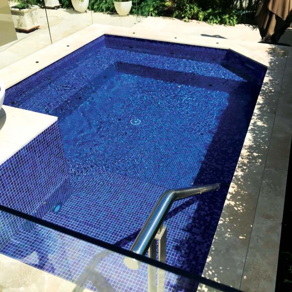 GC440 Mystic fully tiled dark blue pool