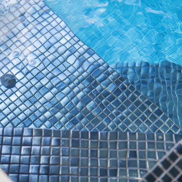 Jupiter Coping + Charcoal Pearl GC102 fully-tiled spa