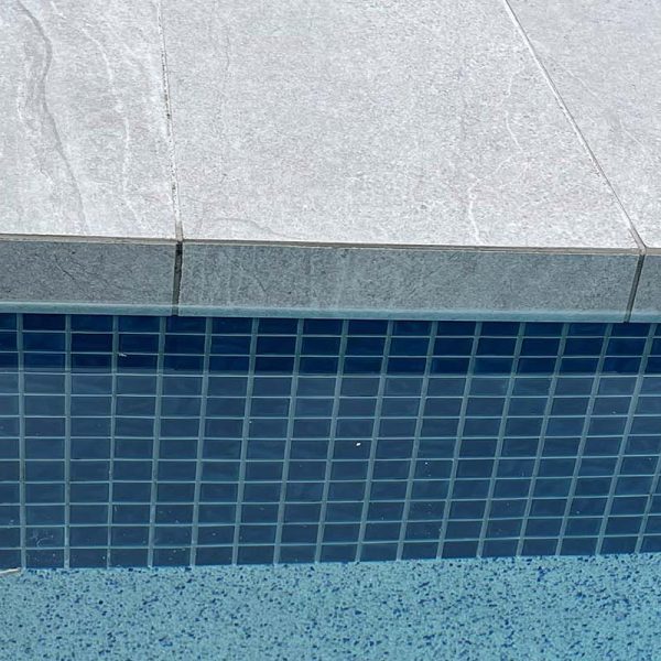 CMC575 Ultramarine waterline tile